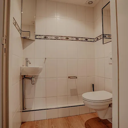 Houseboat With Dishwasher, Close To Amsterdam *