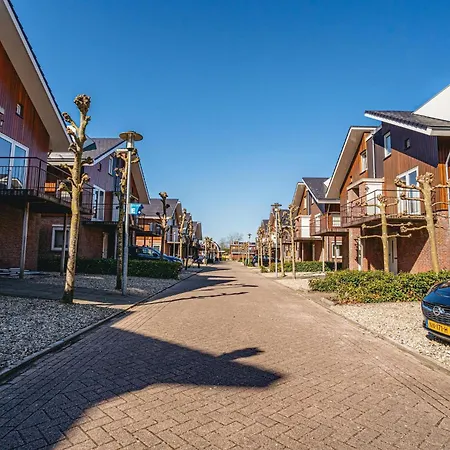 Houseboat In Netherlands With Private Dock 度假居